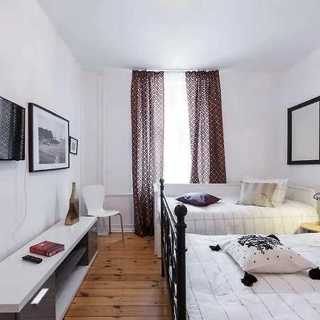 Elegantes 2-zimmer-apartment Im Kiez Von Prenzlauer Berg *