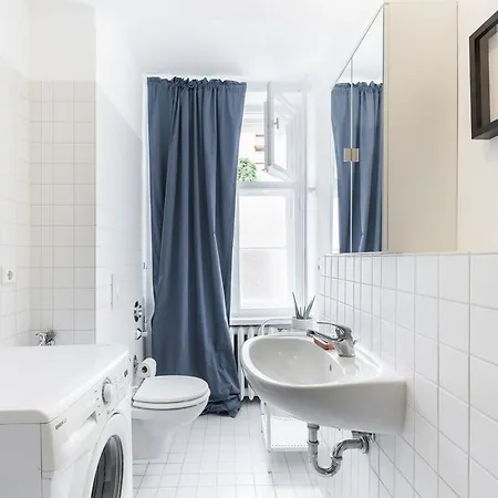 Elegantes 2-zimmer-apartment Im Kiez Von Prenzlauer Berg Apartment